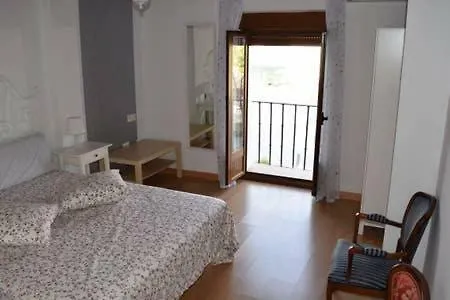 Casita De La Plaza . Vut-47-172